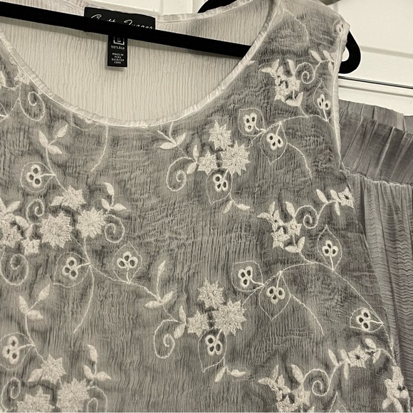 Gretty Jueger Embroidered 100% Silk Sage Maxi Skirt & Sleeveless Blouse 2 Pc Set - Picture 13 of 16